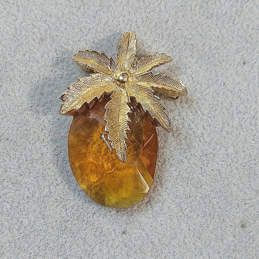 Sarah Coventry Pineapple Brooch